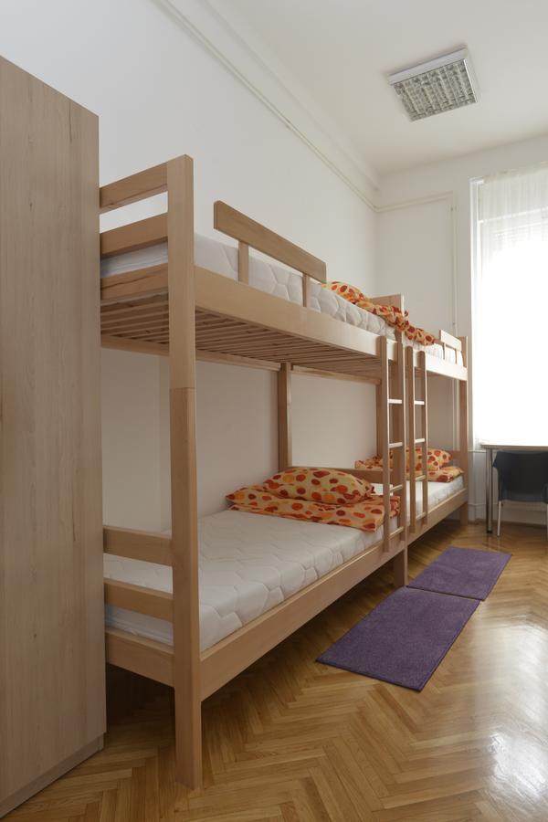 Hostel Flow House Centar Novi Sad Exterior foto